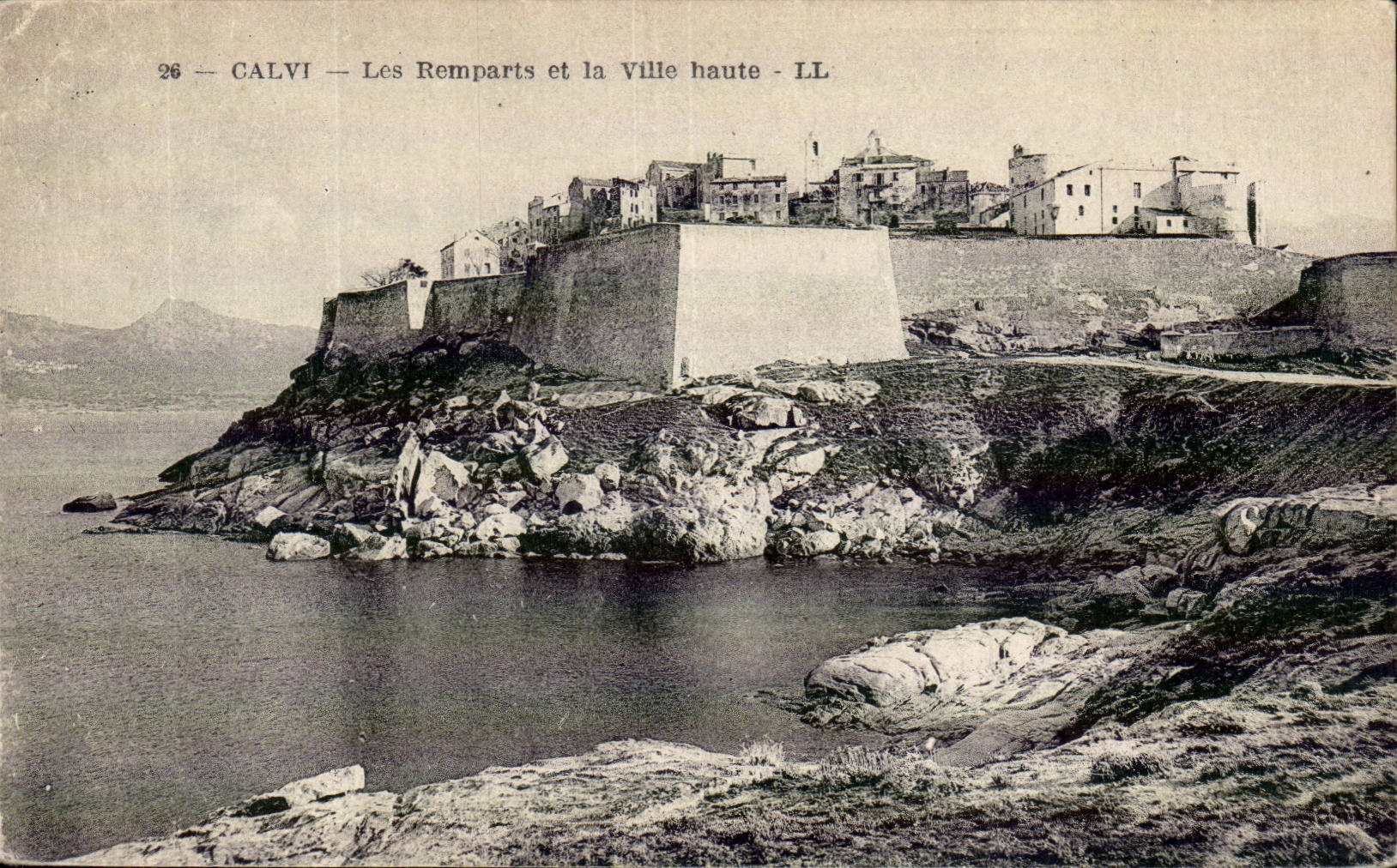 Calvi — Les Remparts et la Ville haute — LL