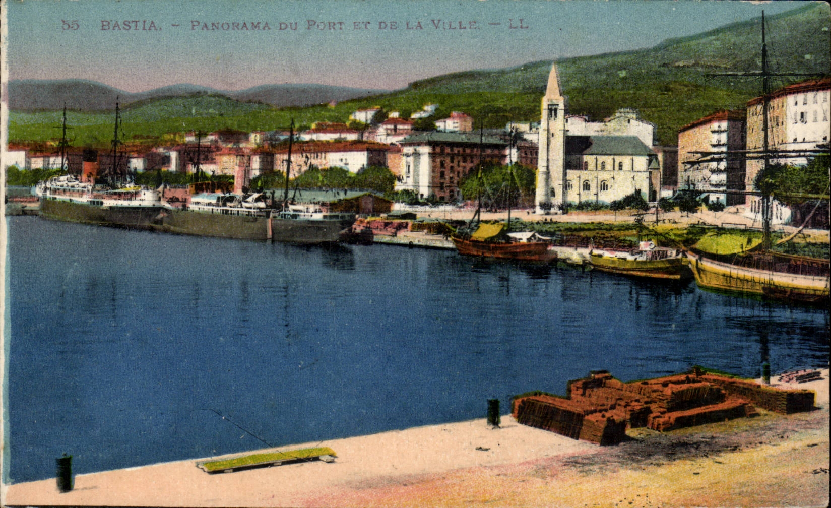 Bastia — Panorama du Port et de la Ville — LL
