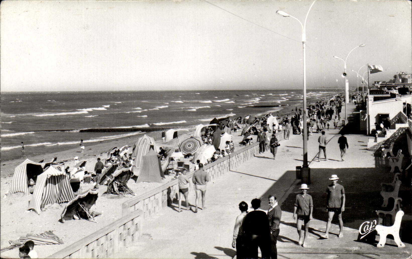 LUC-sur-MER — La Promenade et la Plage — Cie des Arts Photomécániques, Paris