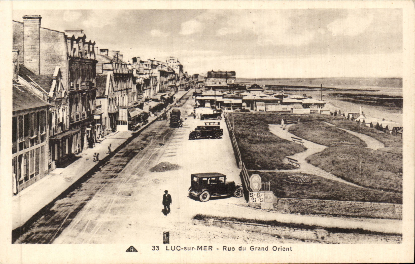 CPA Luc sur Mer Rue du grand Orient