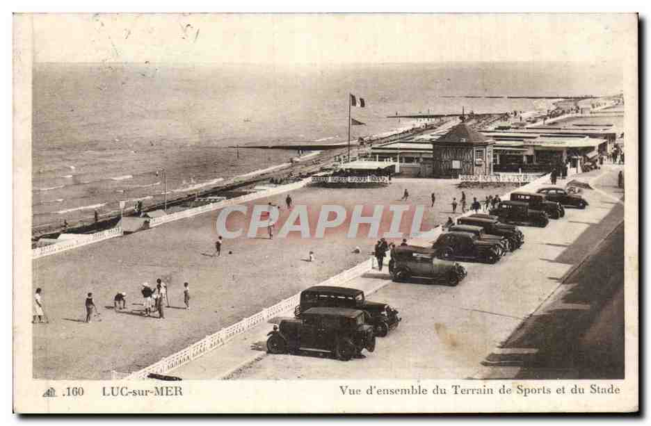CPA Luc sur Mer Vue d'ensemble du terrain de sports et du stade