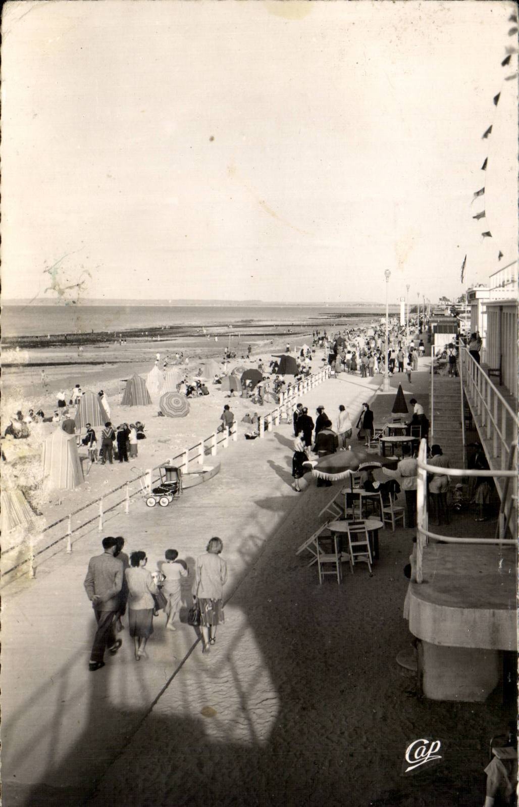 CPA Luc sur Mer La promenade