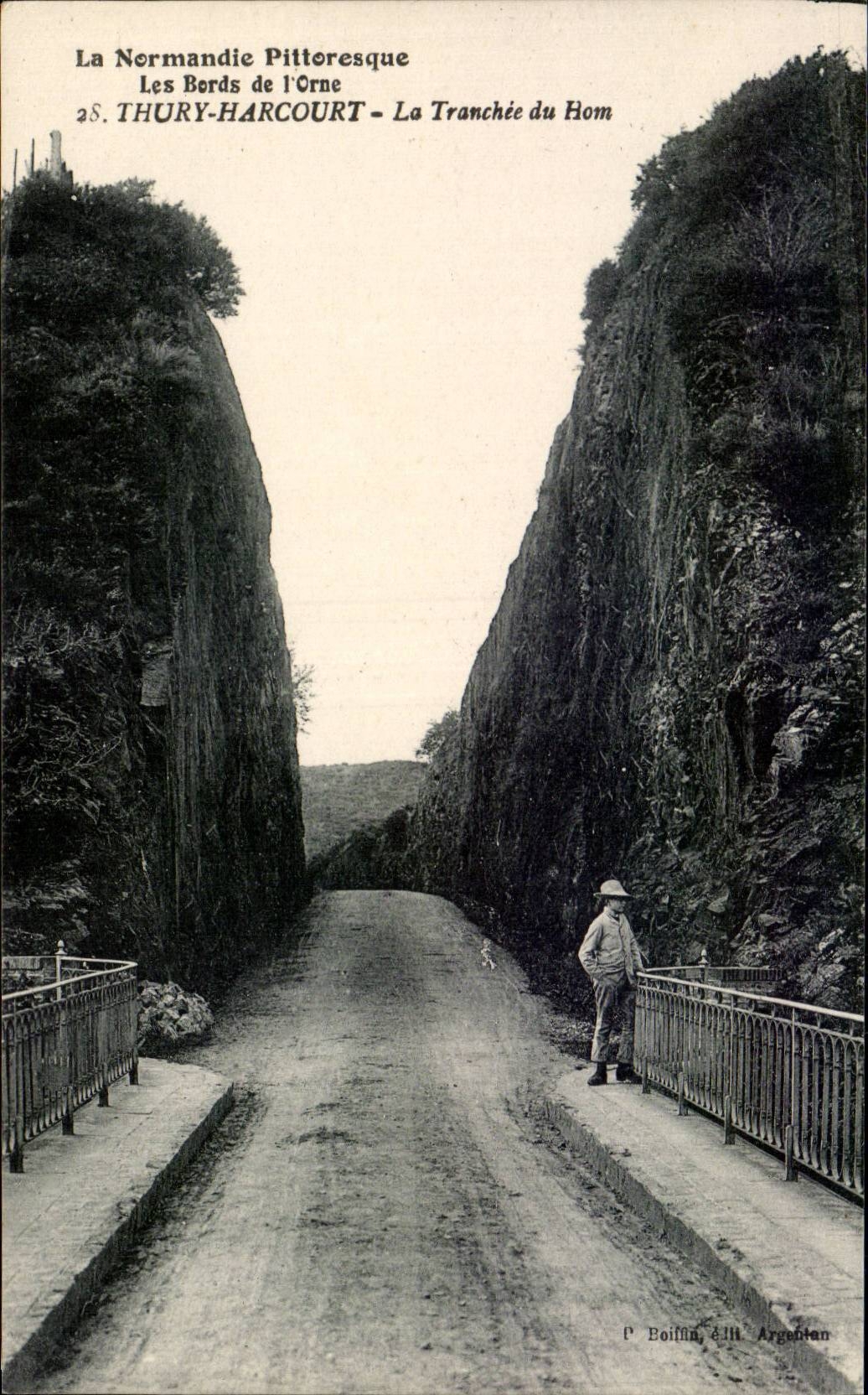 CPA Thury Harcourt Les bords de l'orne La tranchee du Hom