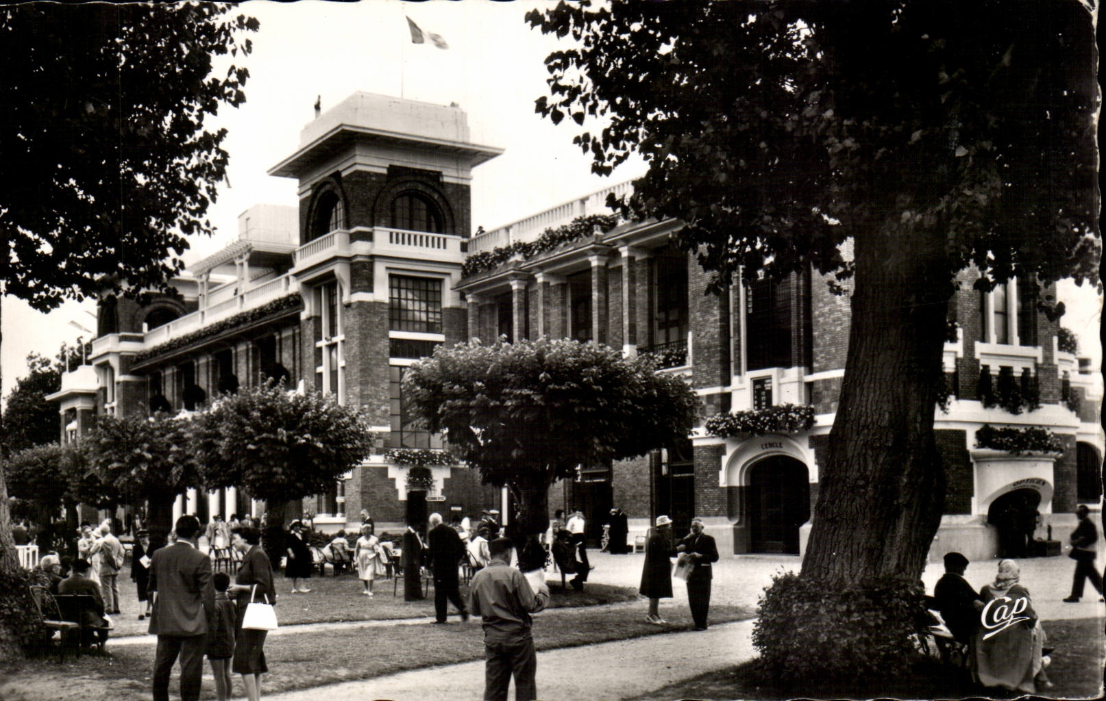 Champ de Courses de Deauville — Entrée — 11e Cie des Arts Photomécaniques