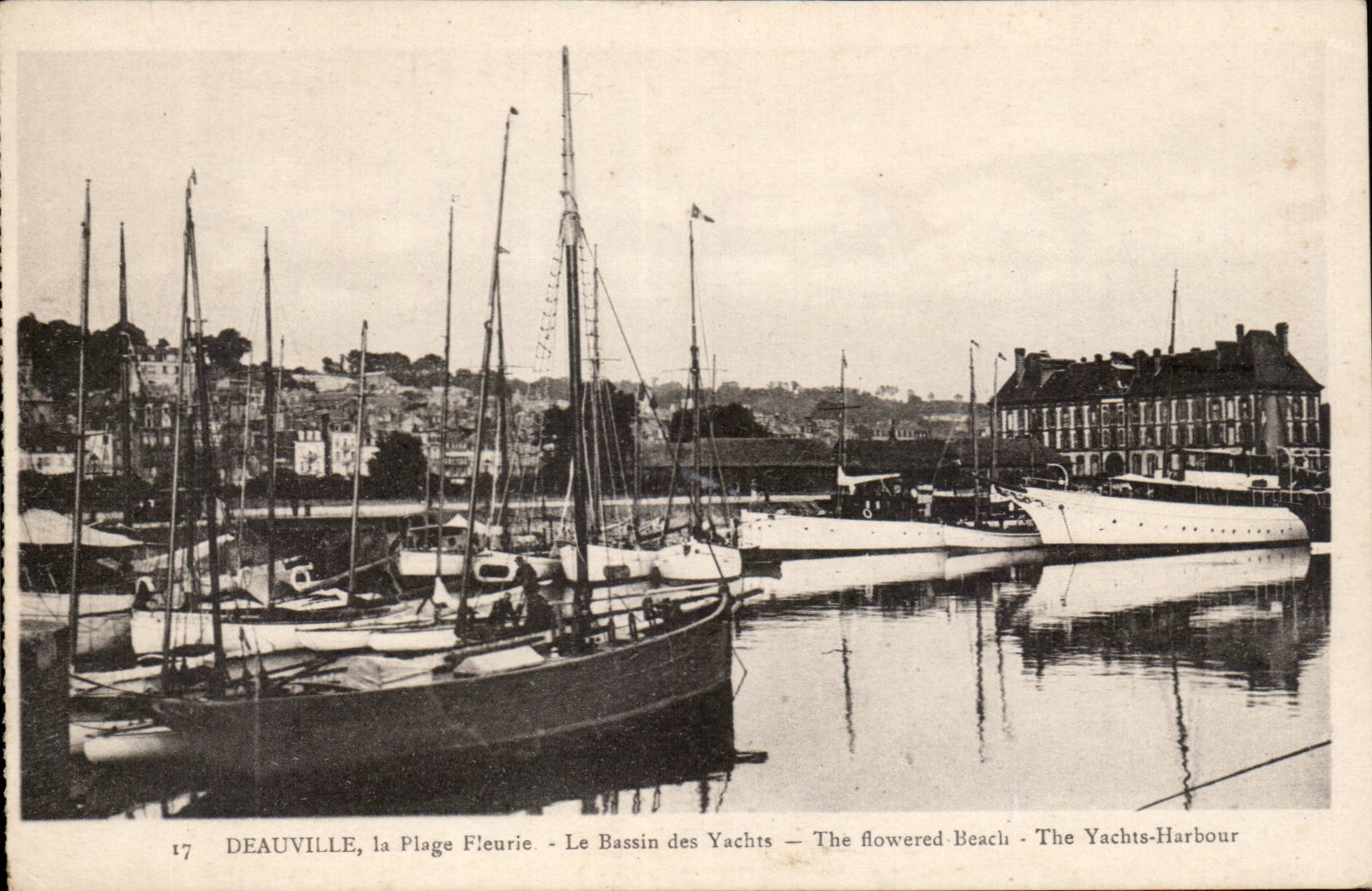 Deauville - Le Bassin des Yachts - CPA 