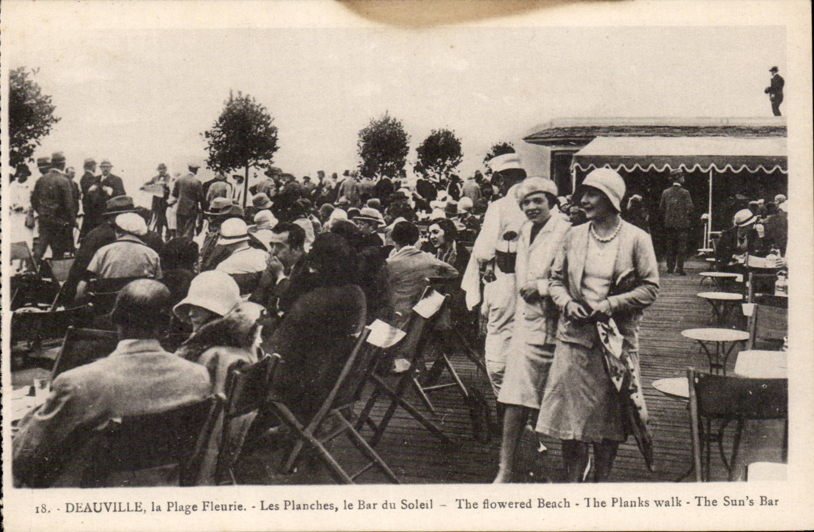 Deauville, la Plage Fleurie — Les Planches, le Bar du Soleil — éditeur 'La Cigogne' n°18