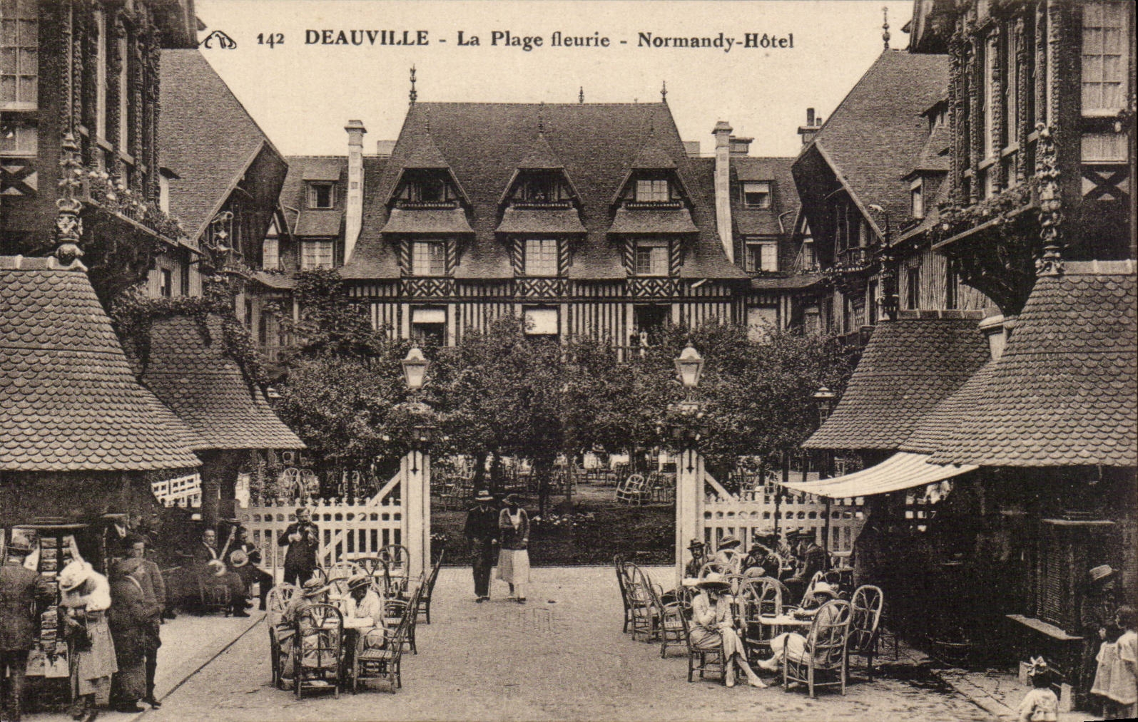 Deauville - The Flowering Beach - Normandy-Hôtel