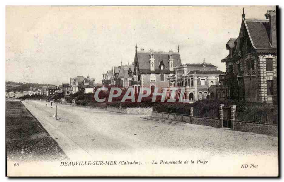 Deauville-sur-Mer (Calvados) — La Promenade de la Plage — ND Phot