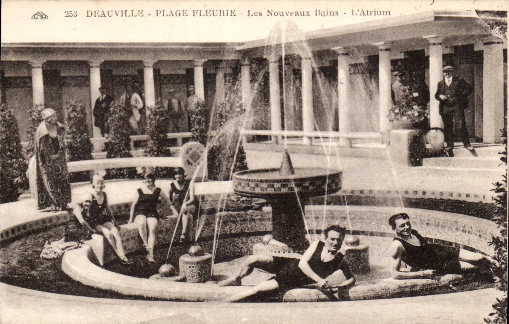 Deauville - Plage Fleurie - Les Nouveaux Bains - L'Atrium