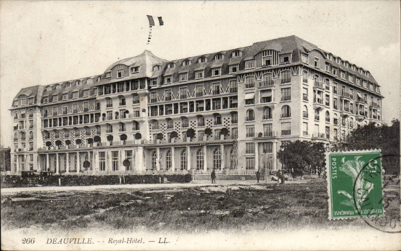 Deauville - Royal Hotel - CPA 