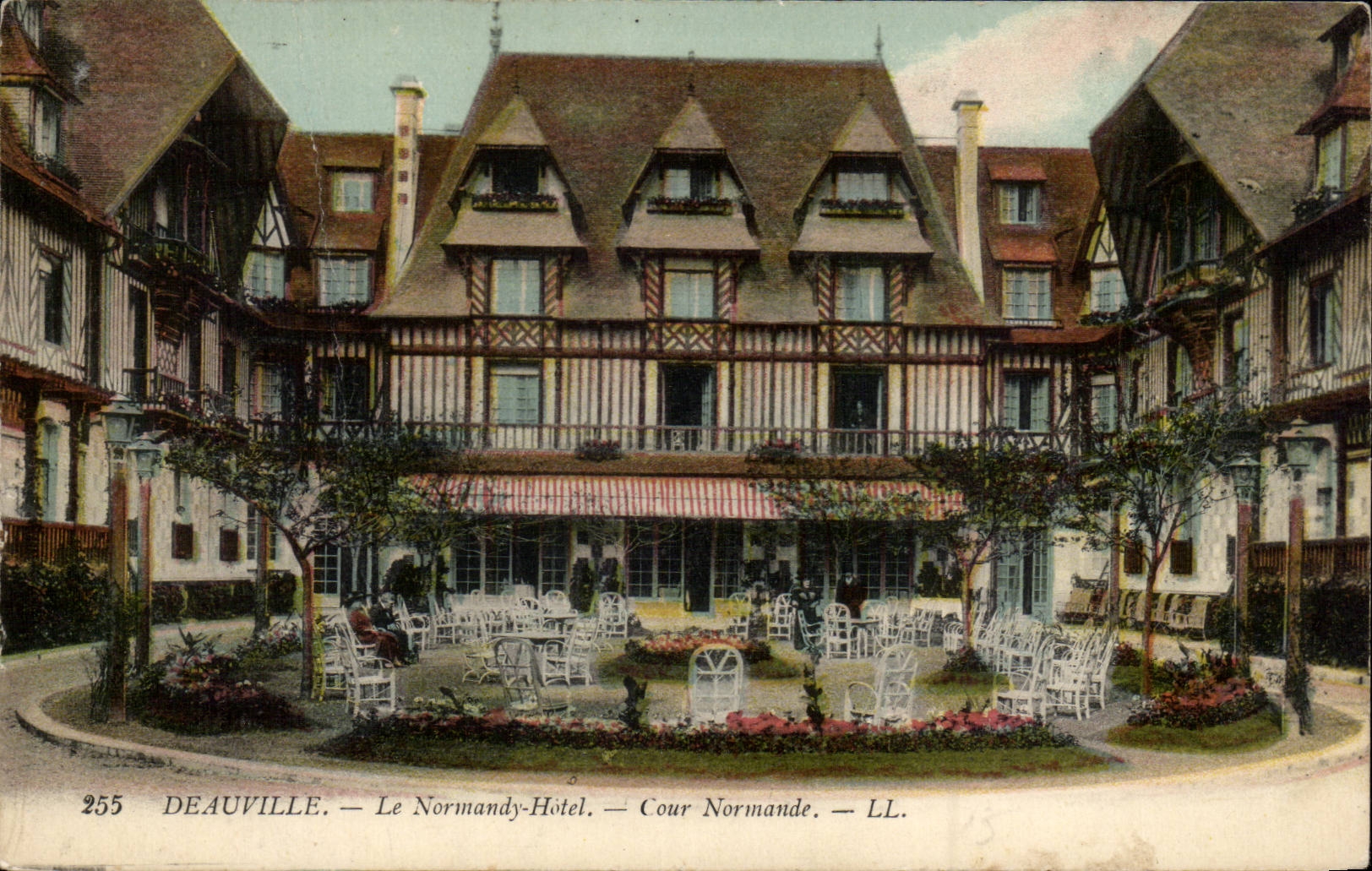 Deauville — Das Normandy-Hotel — Normannische Hof — LL. — n° 255