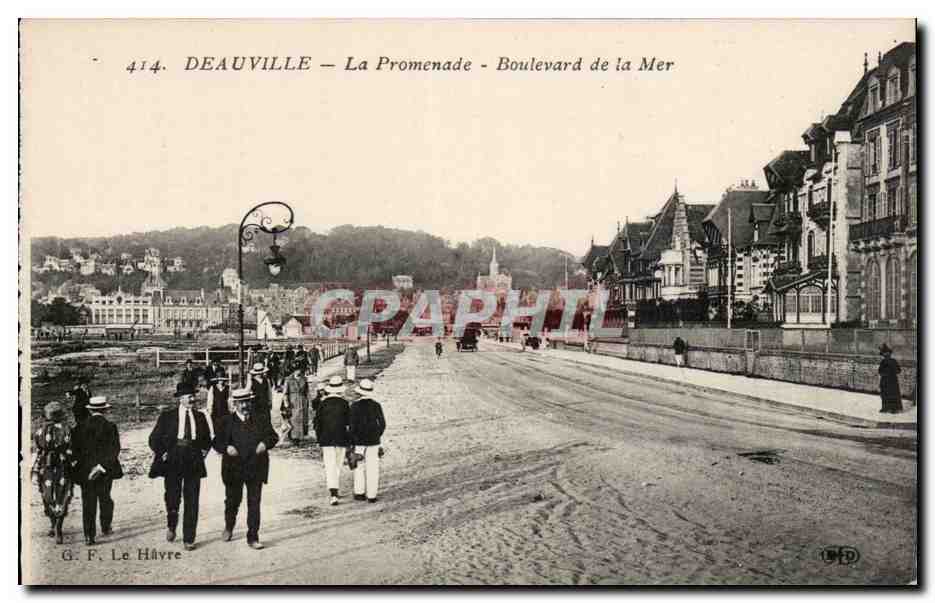 Deauville - La Promenade - Boulevard de la Mer - CPA 