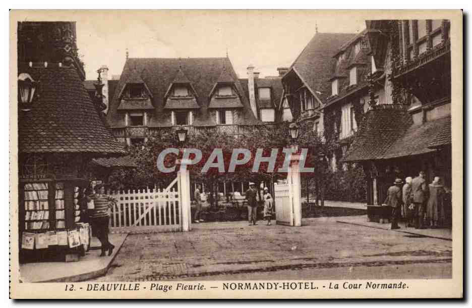 Deauville - Plage Fleurie — Normandy-Hotel. La Cour Normande.