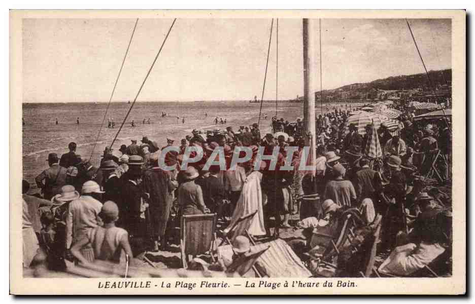 Deauville - La Plage Fleurie - L'Heure du Bain - CPA 
