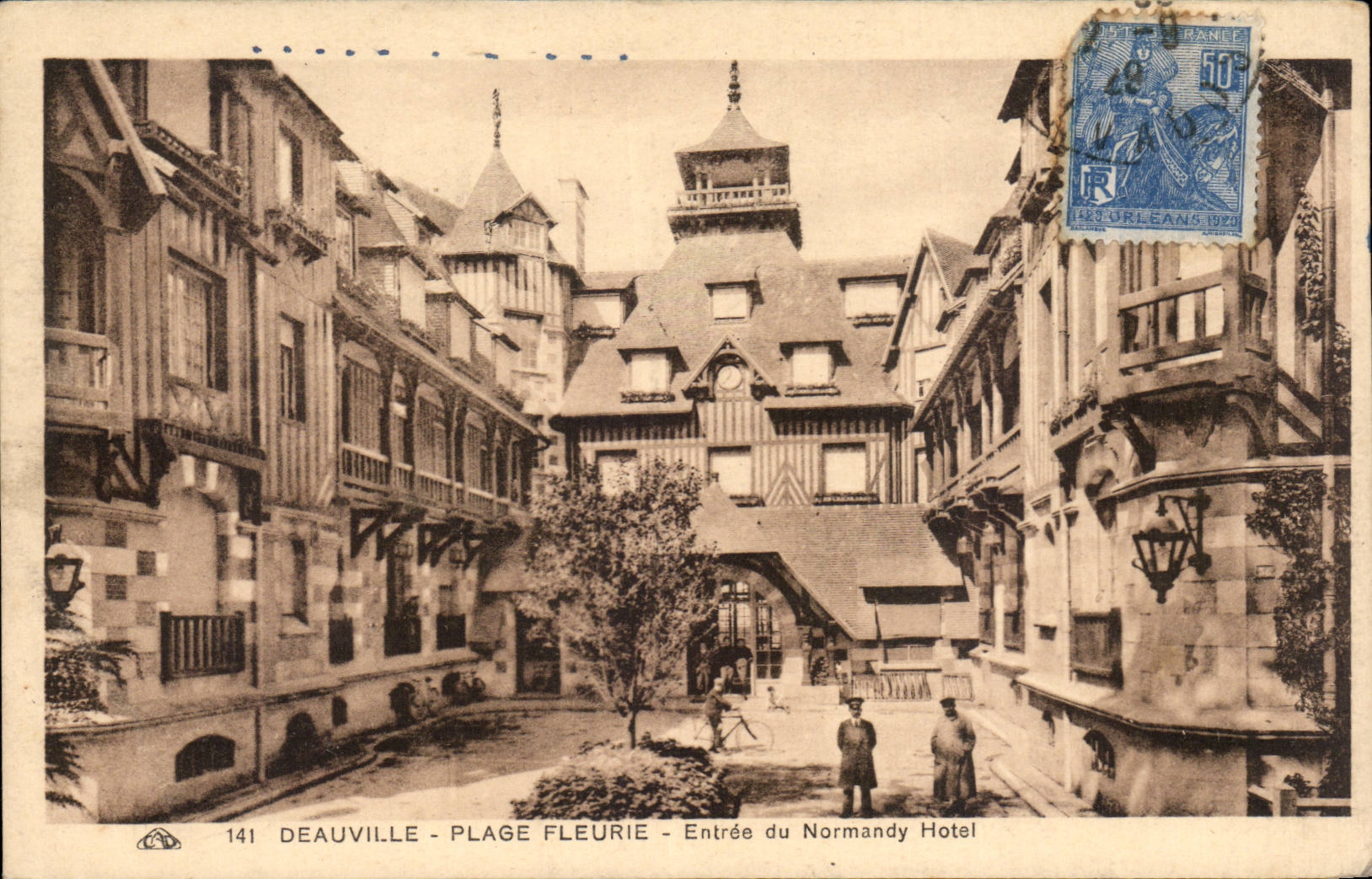 Deauville - Plage Fleurie - Entrée du Normandy Hotel — éditeur R. Dainard, n° 141