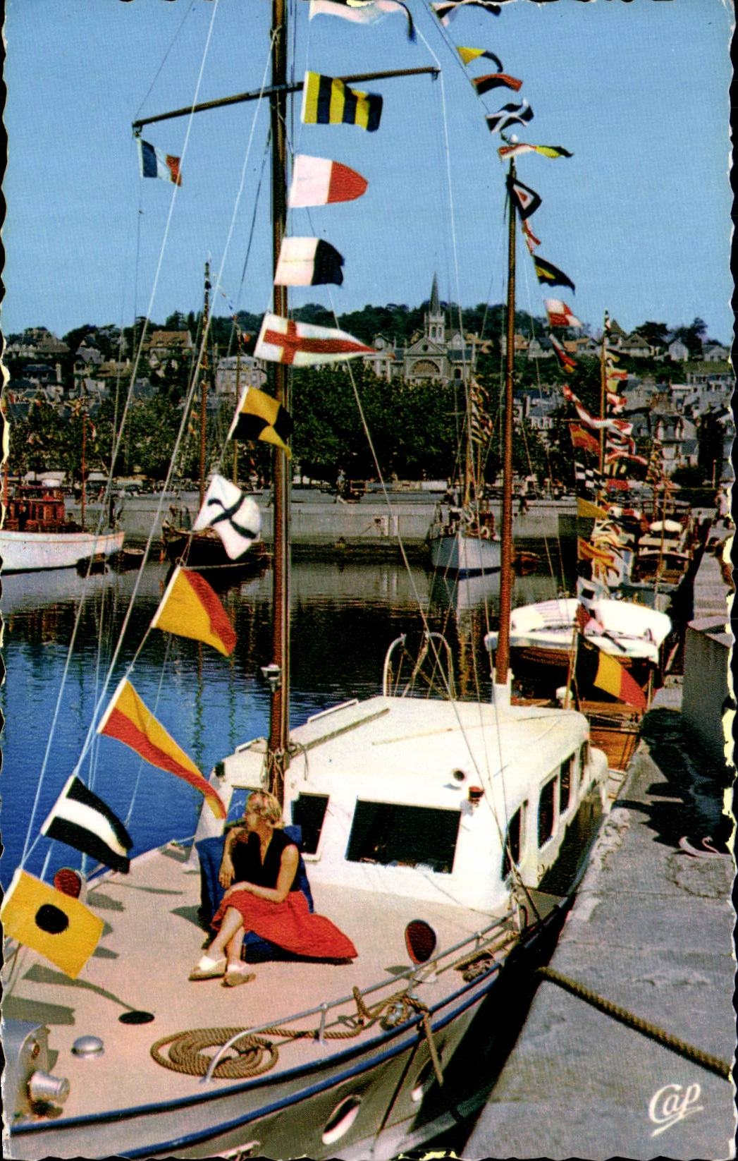 Deauville-Trouville — Le Bassin des Yachts — Lumicad