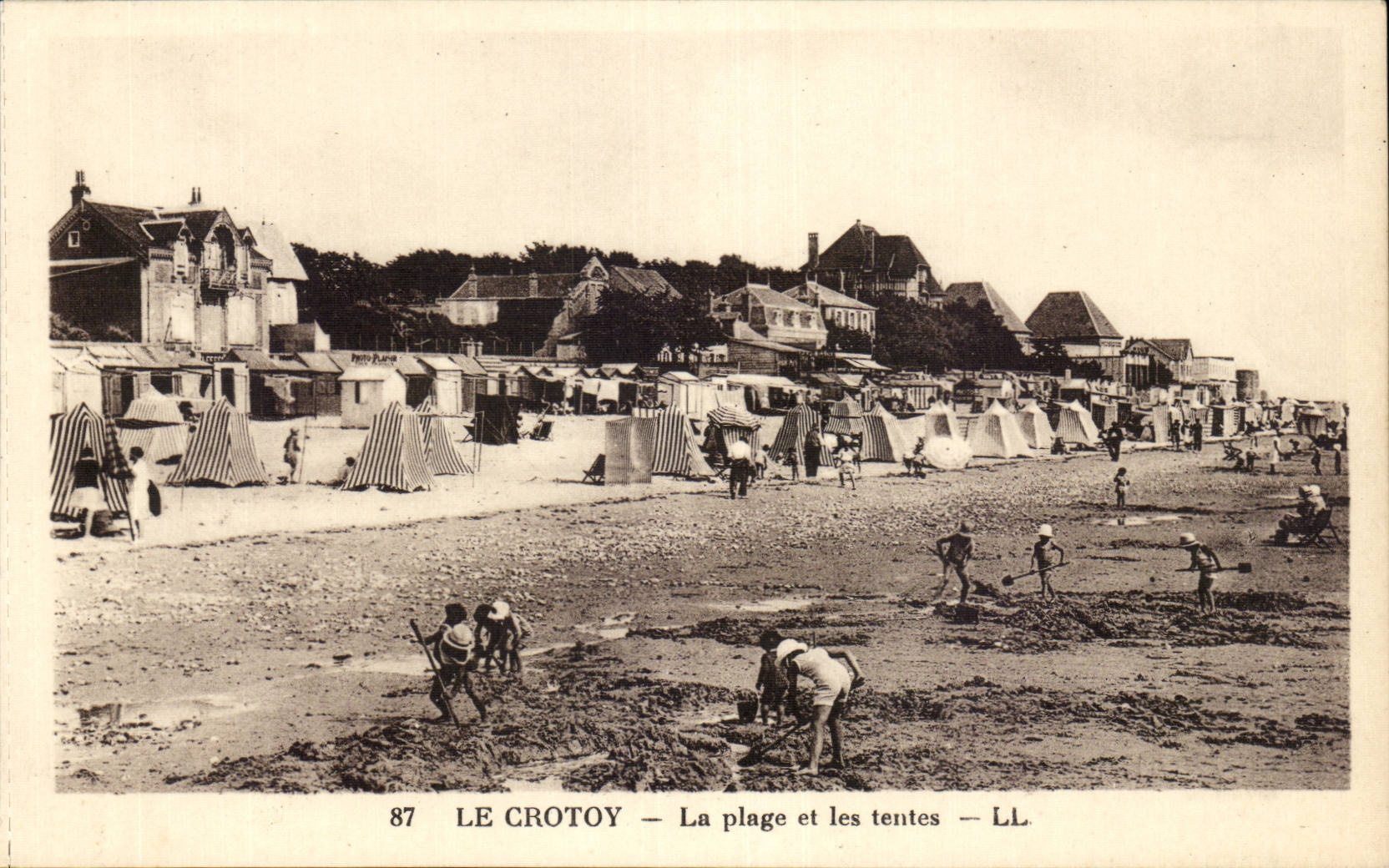 Le Crotoy - La Plage et les tentes - CPA 