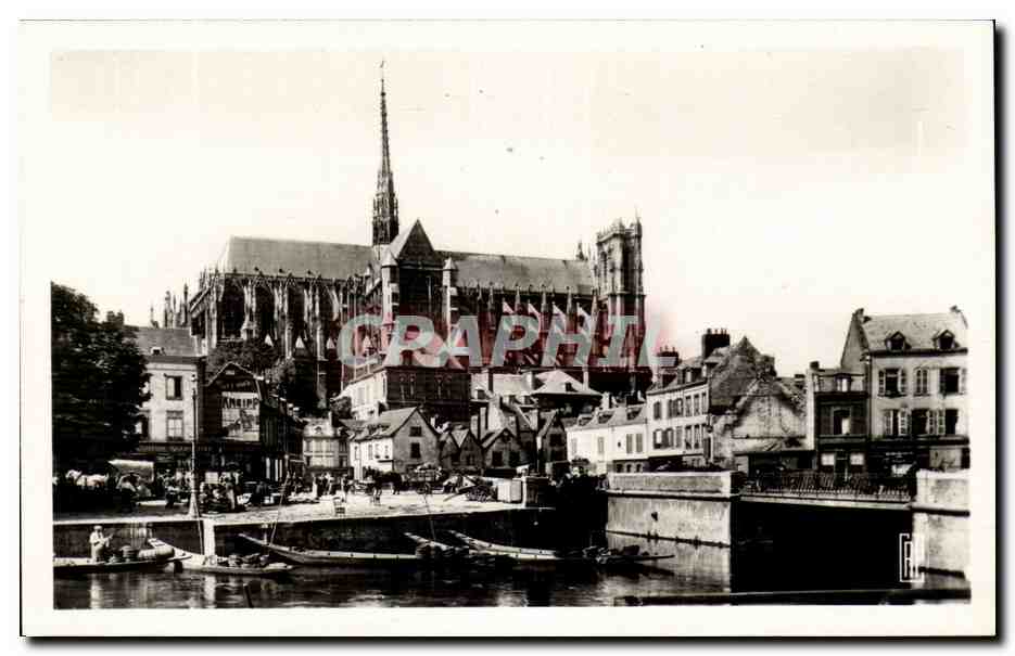 Amiens - Marche sur l'Eau - La Cathedrale - CPA 