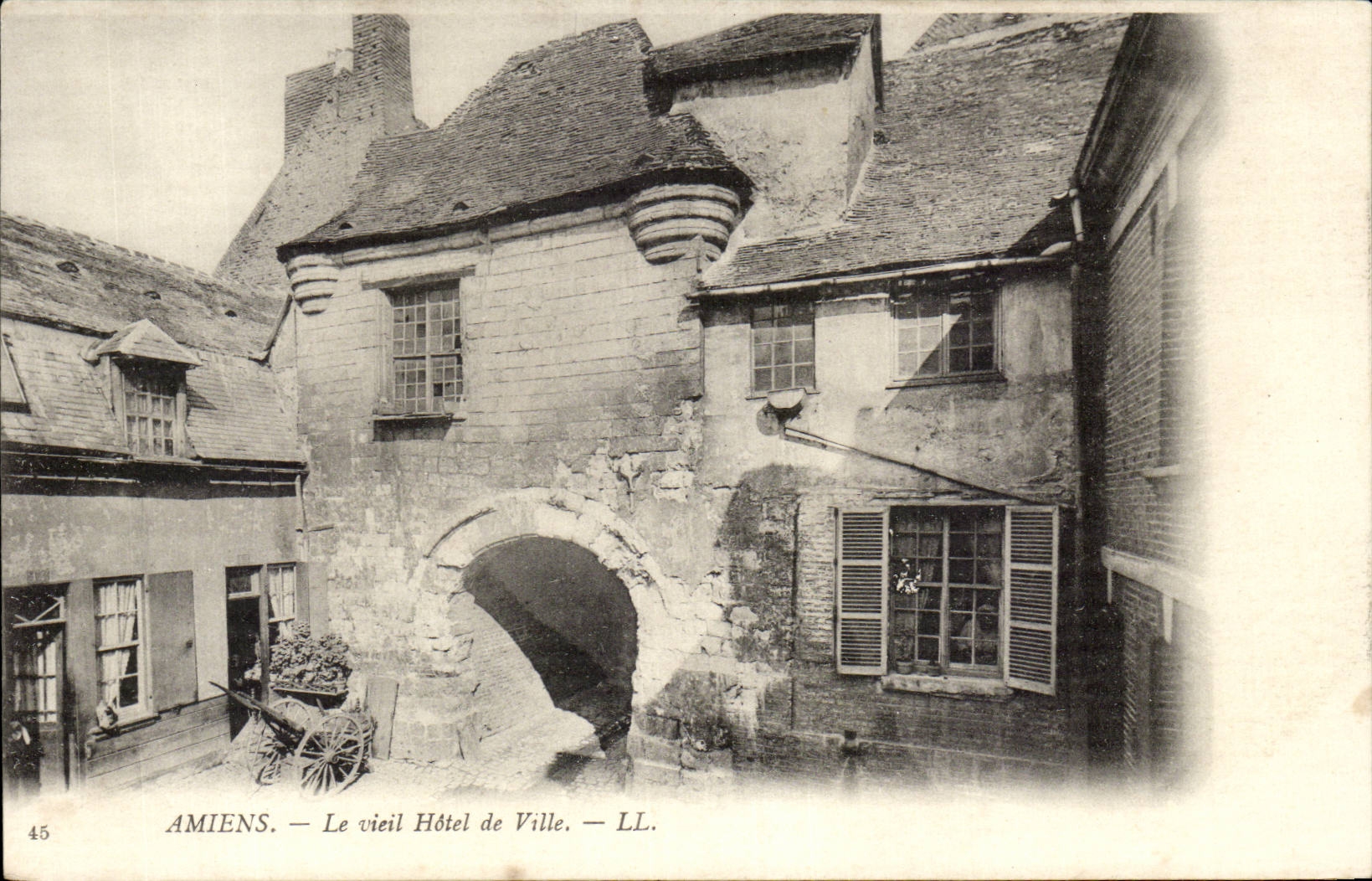 Amiens - Le Vieil Hotel de Ville - CPA 