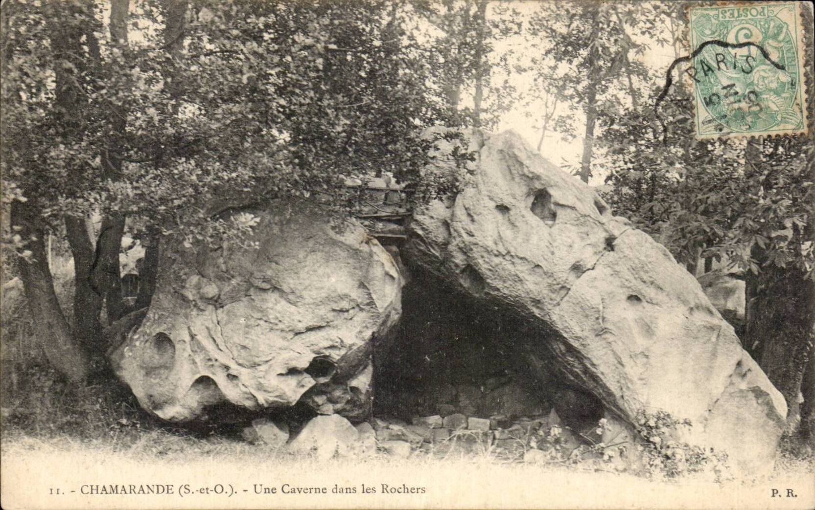Chamarande - Une Caverne dans les Rochers - CPA 