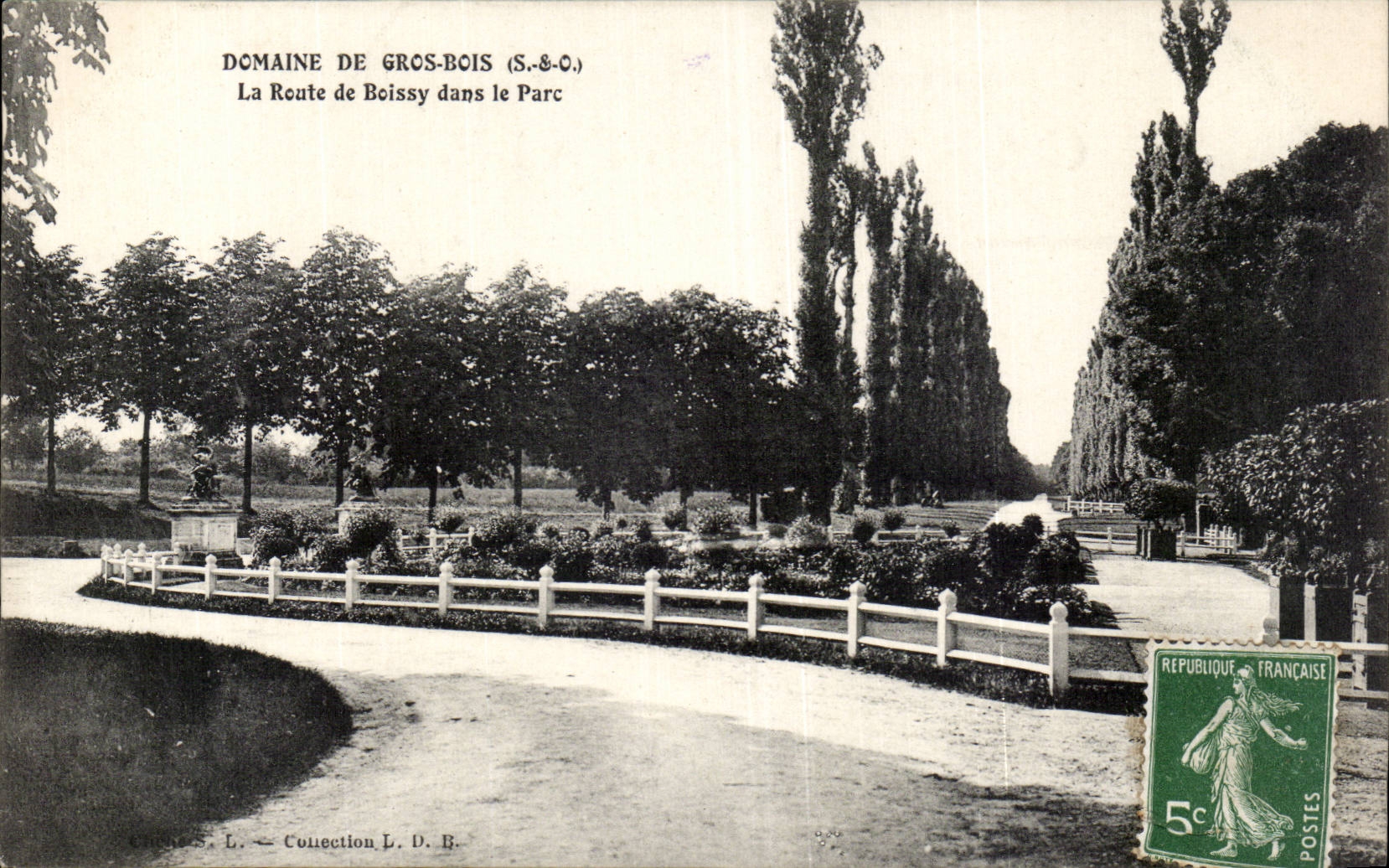 CPA Domaine de Gros Bois La route de Boissy dans le parc