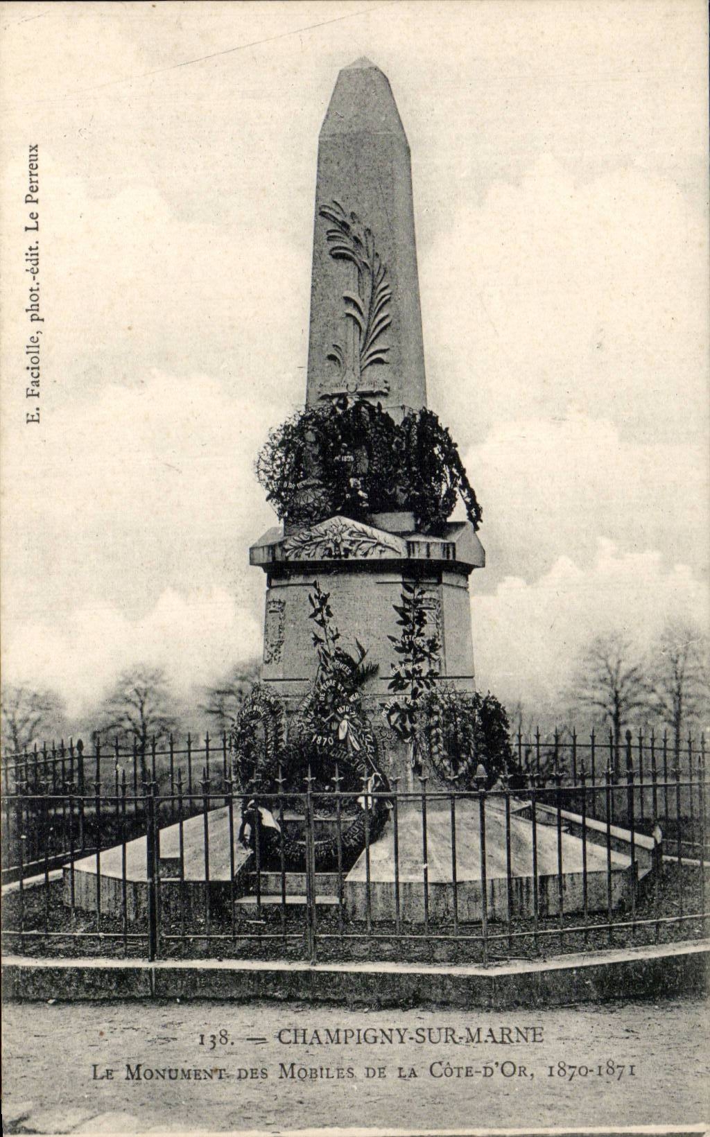 CPA Champigny sur Marne Le monument 1870 1871
