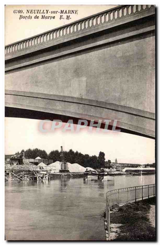 CPA Neuilly sur Marne Bords de Marne