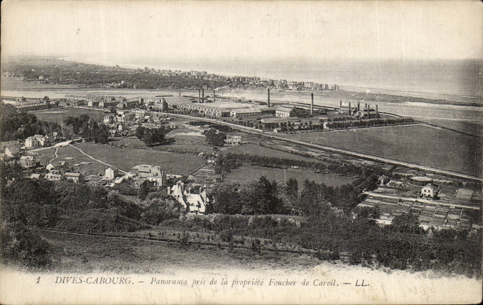 CPA Dives Cabourg Panorama pris de a propriete Foucher de CAreil