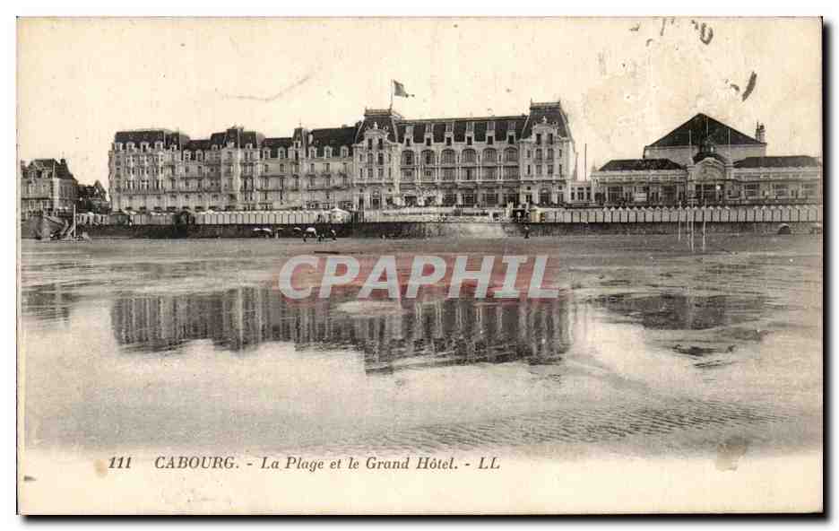 Cabourg - La Plage et le Grand Hôtel - LL