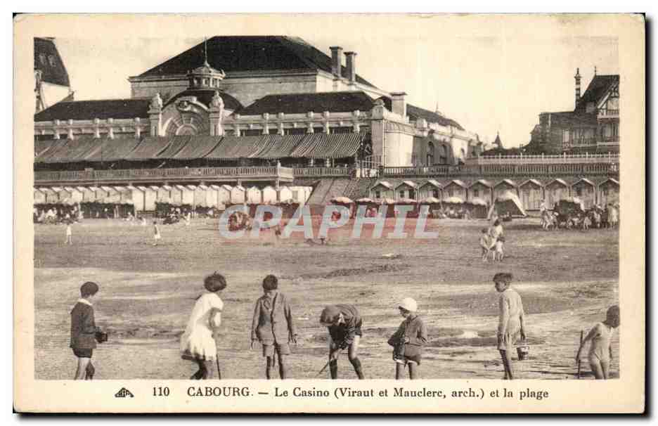 Cabourg — Das Casino (Viraut und Mauclerc, arch.) und der Strand