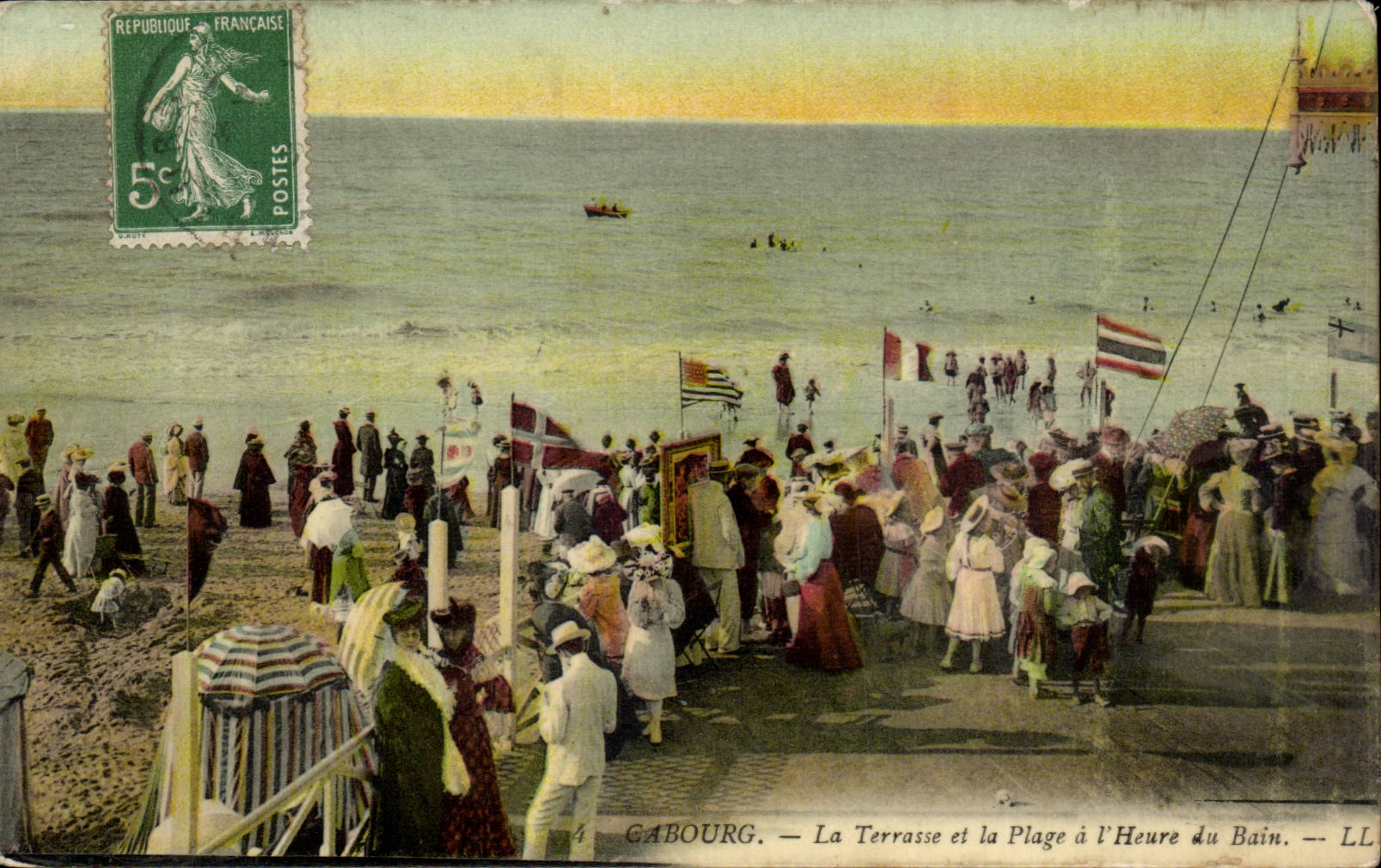 Cabourg CPA La terrasse de la plage a l'heure du bain