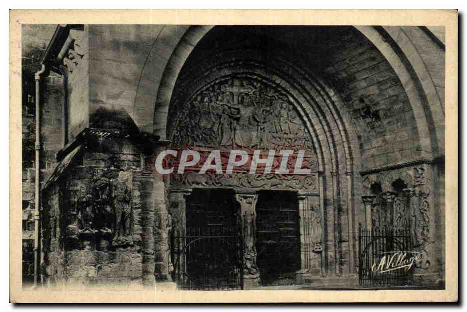 CPA Beaulieu sur Dordogne Portail de l'eglise St Pierre