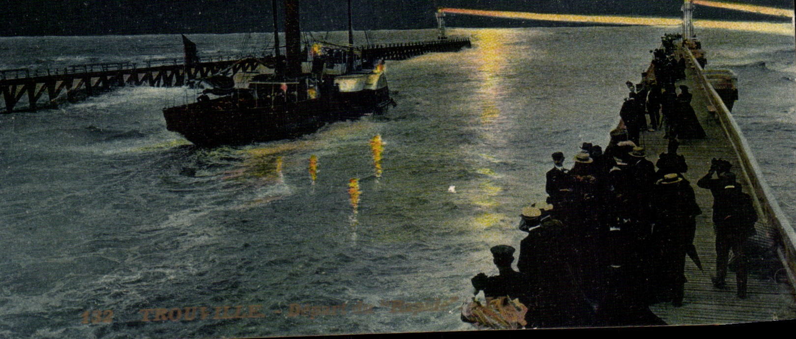 CPA Trouville Depart du rapide (bateau)