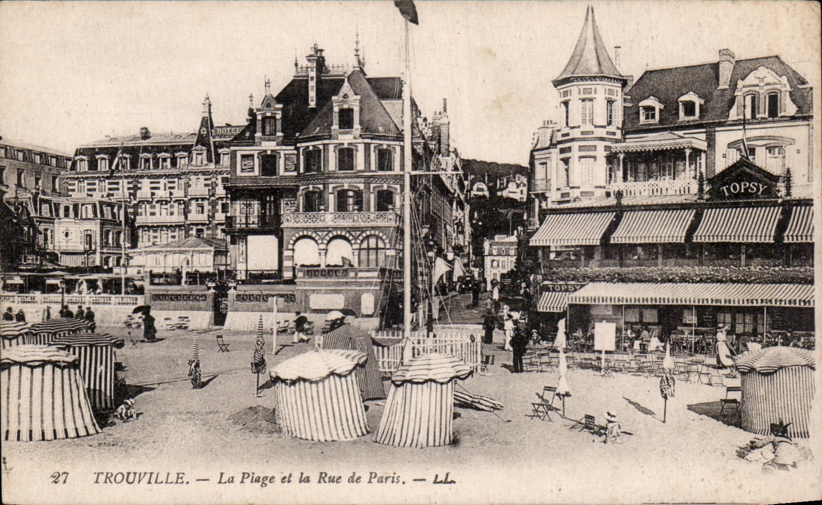 Trouville — La Plage et la Rue de Paris — LL