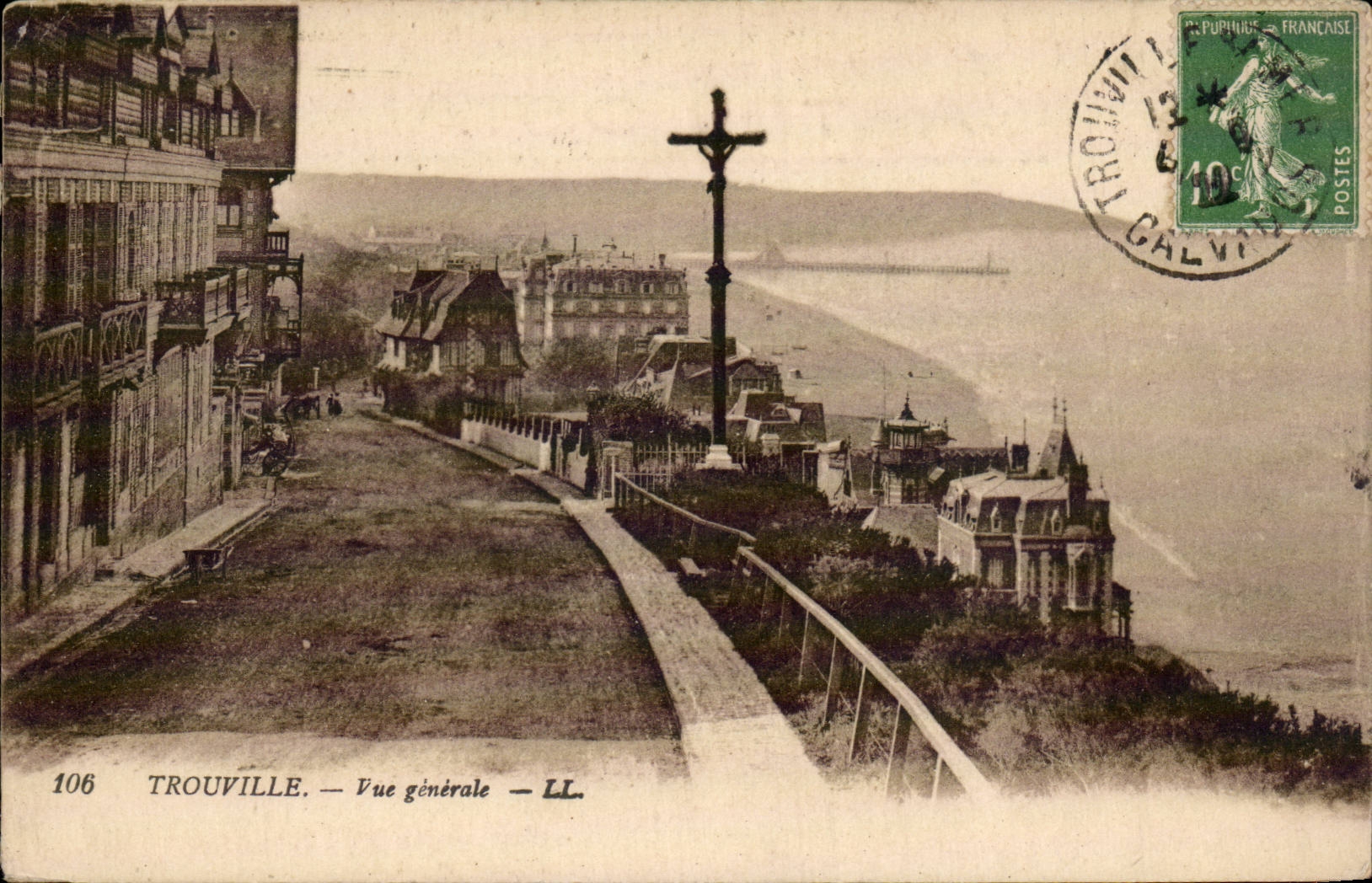 CPA Trouville Vue generale