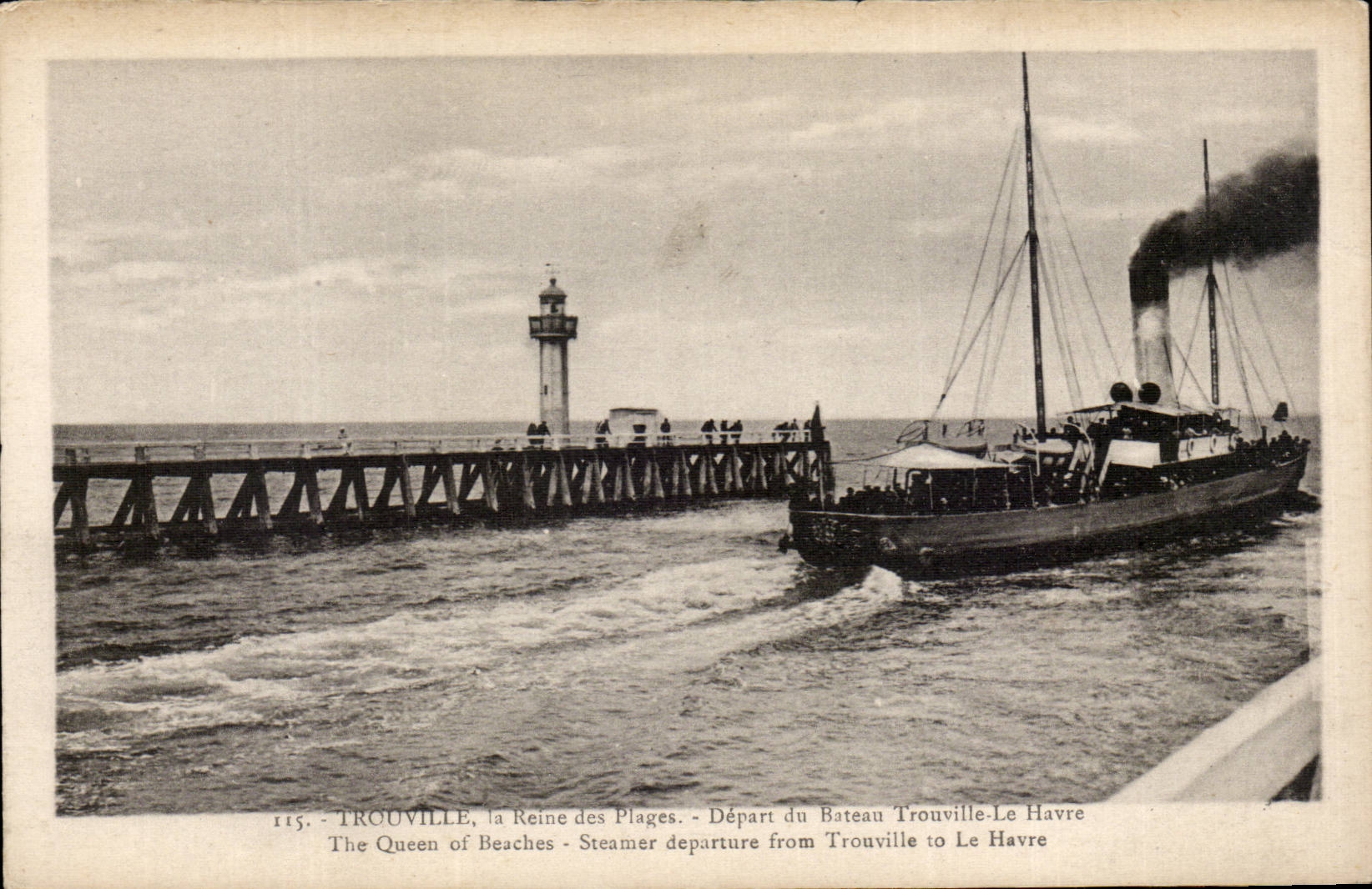 CPA Trouville La reine des plages Depart du bateau Trouville Le Havre 