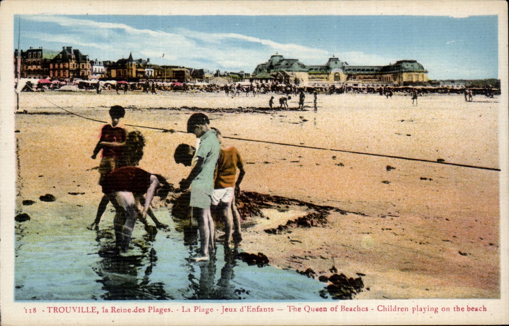 CPA Trouville Reine des plages La plage Les jeux d'enfants