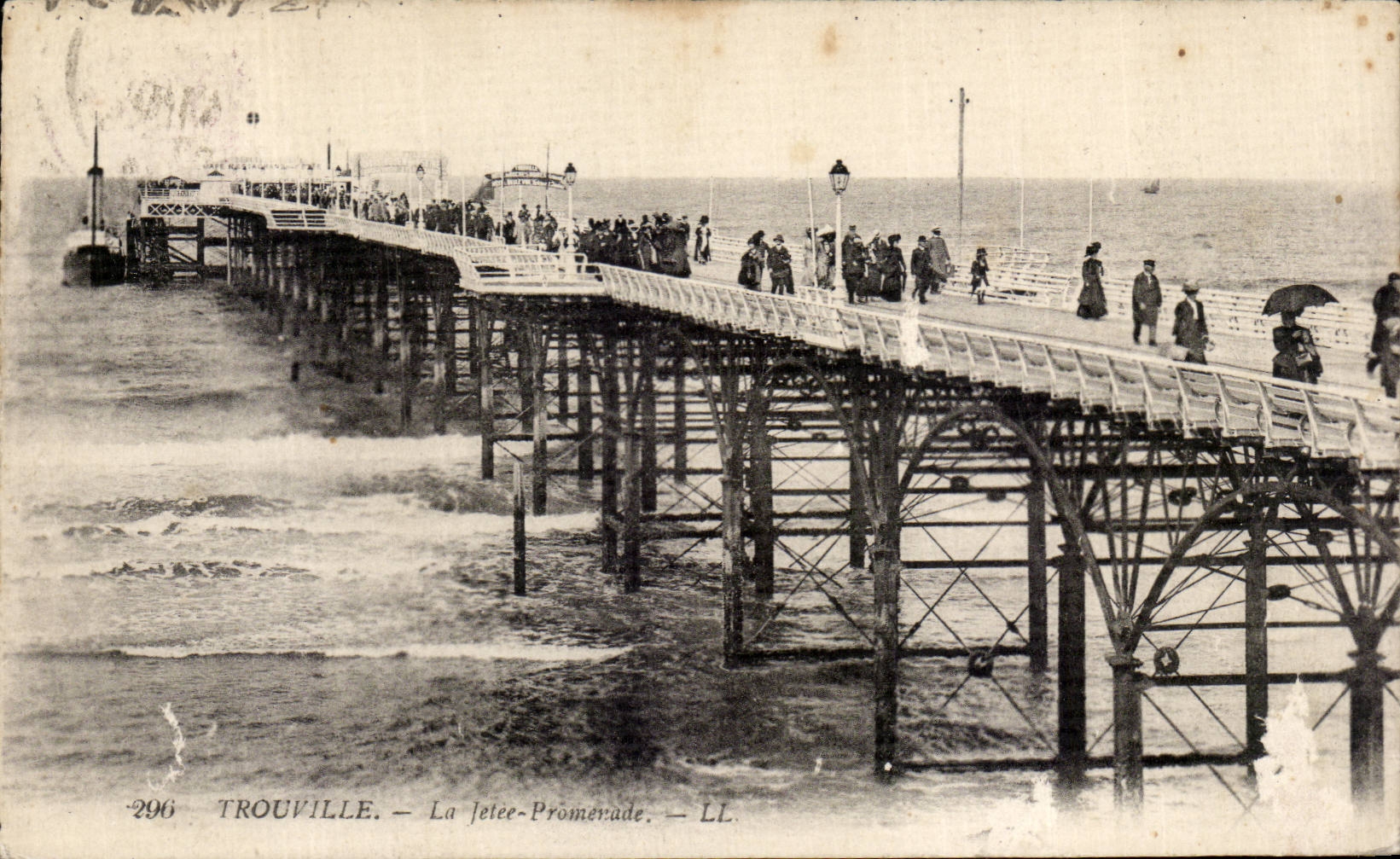Trouville — La Jetée-Promenade — LL, n°296