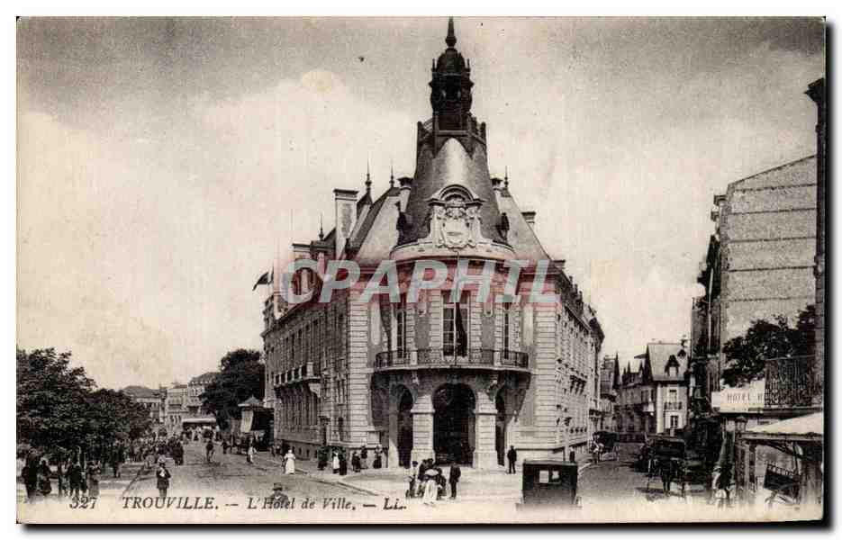 CPA Trouville L'hotel de ville