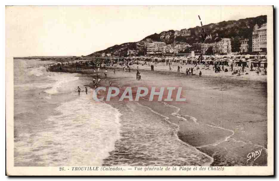 CPA Trouville Vue generale de la plage et les chalets