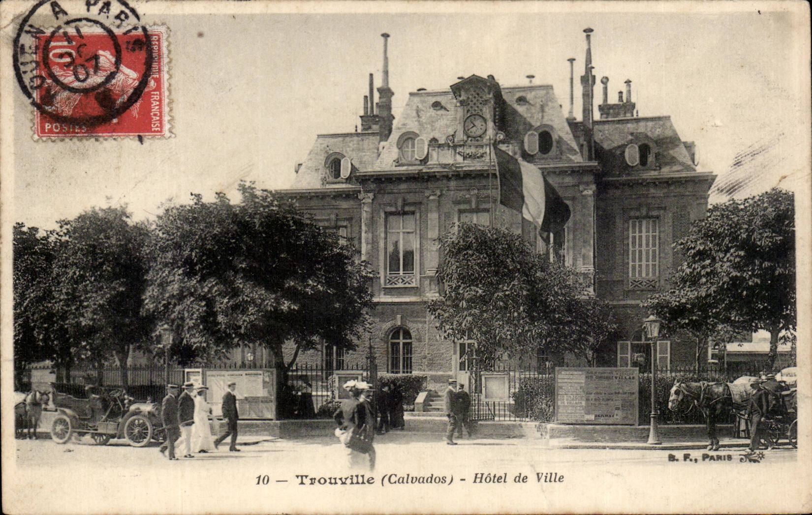 CPA Trouville Hotel de ville