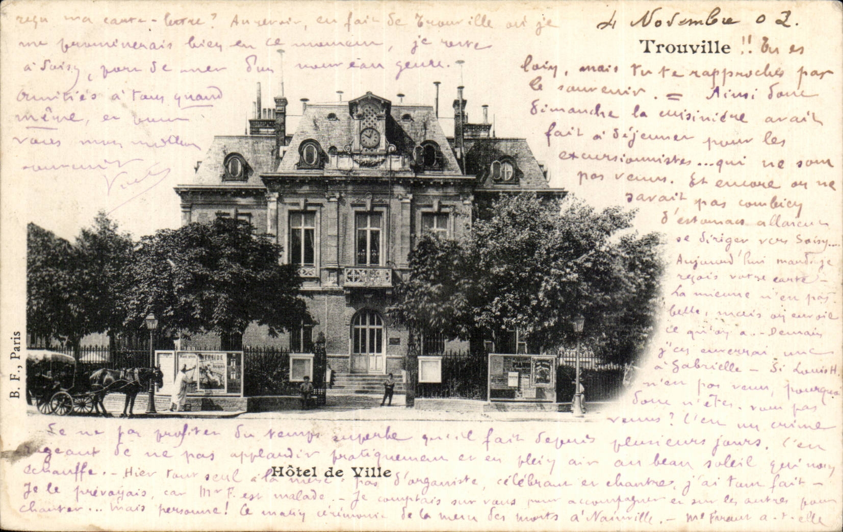 Hôtel de Ville de Trouville — vue de l'édifice avec calèche — B.F., Paris