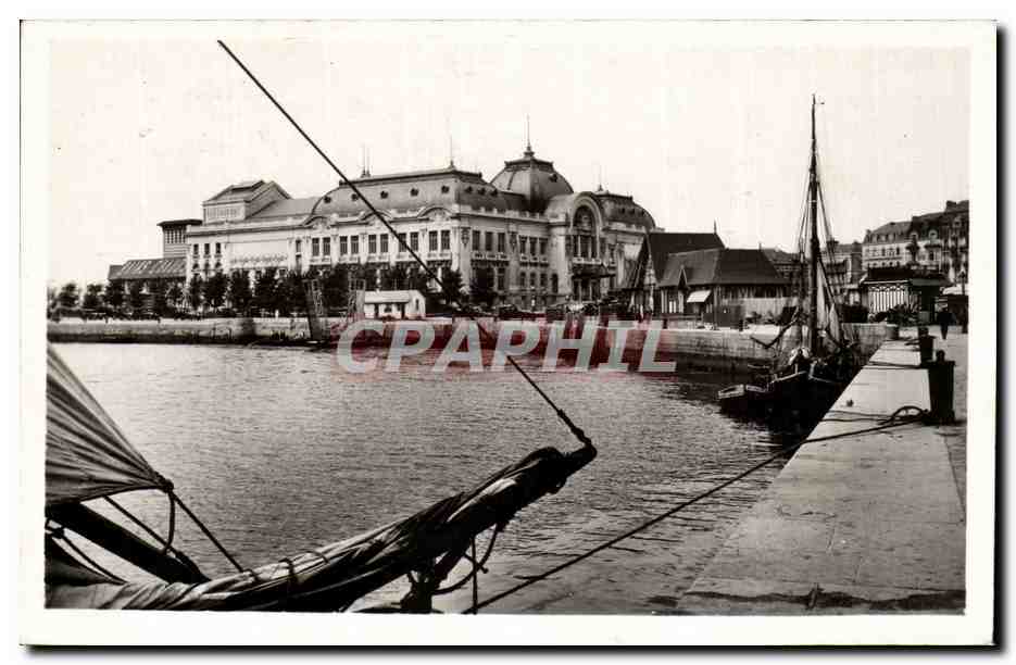 Trouville, la reine des plages — Le casino et la Touques — Édition « La Cigogne »