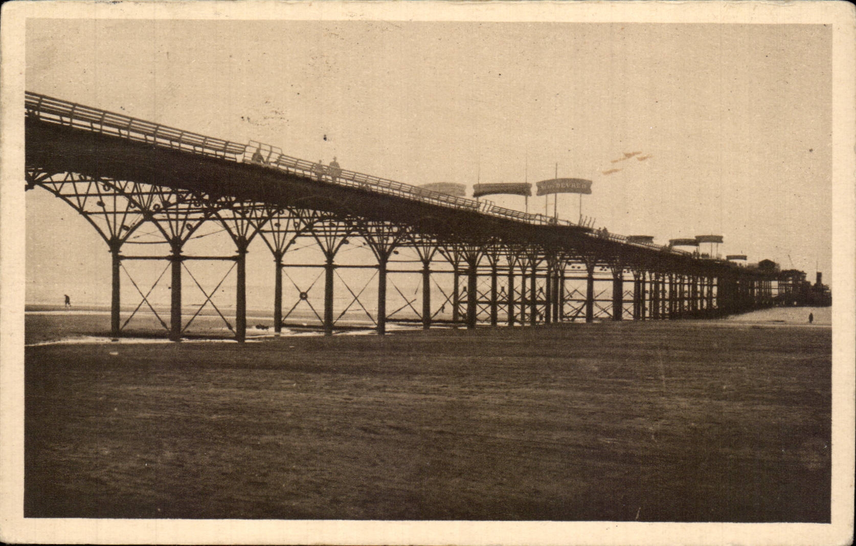 CPA Trouville La reine des plages La jetee promenade au crepuscule