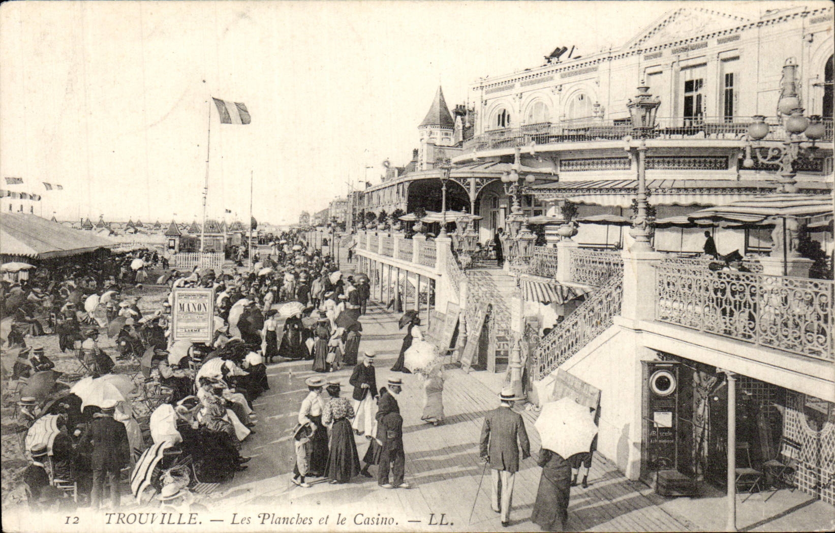 CPA Trouville Les planches et le casino