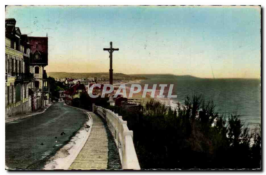 CPSM Trouville La reine des plages Le calvaire