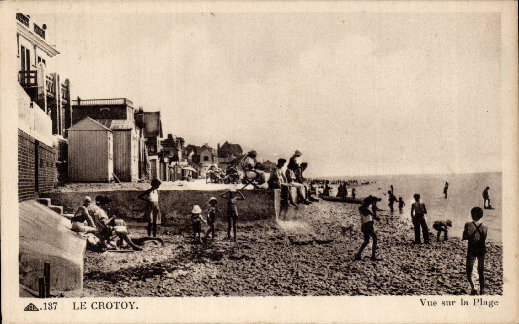 CPA Le Crotoy Vue sur la plage