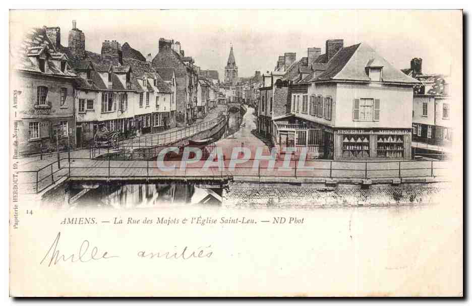 CPA Amiens La rue des majots et l'eglise Saint Leu
