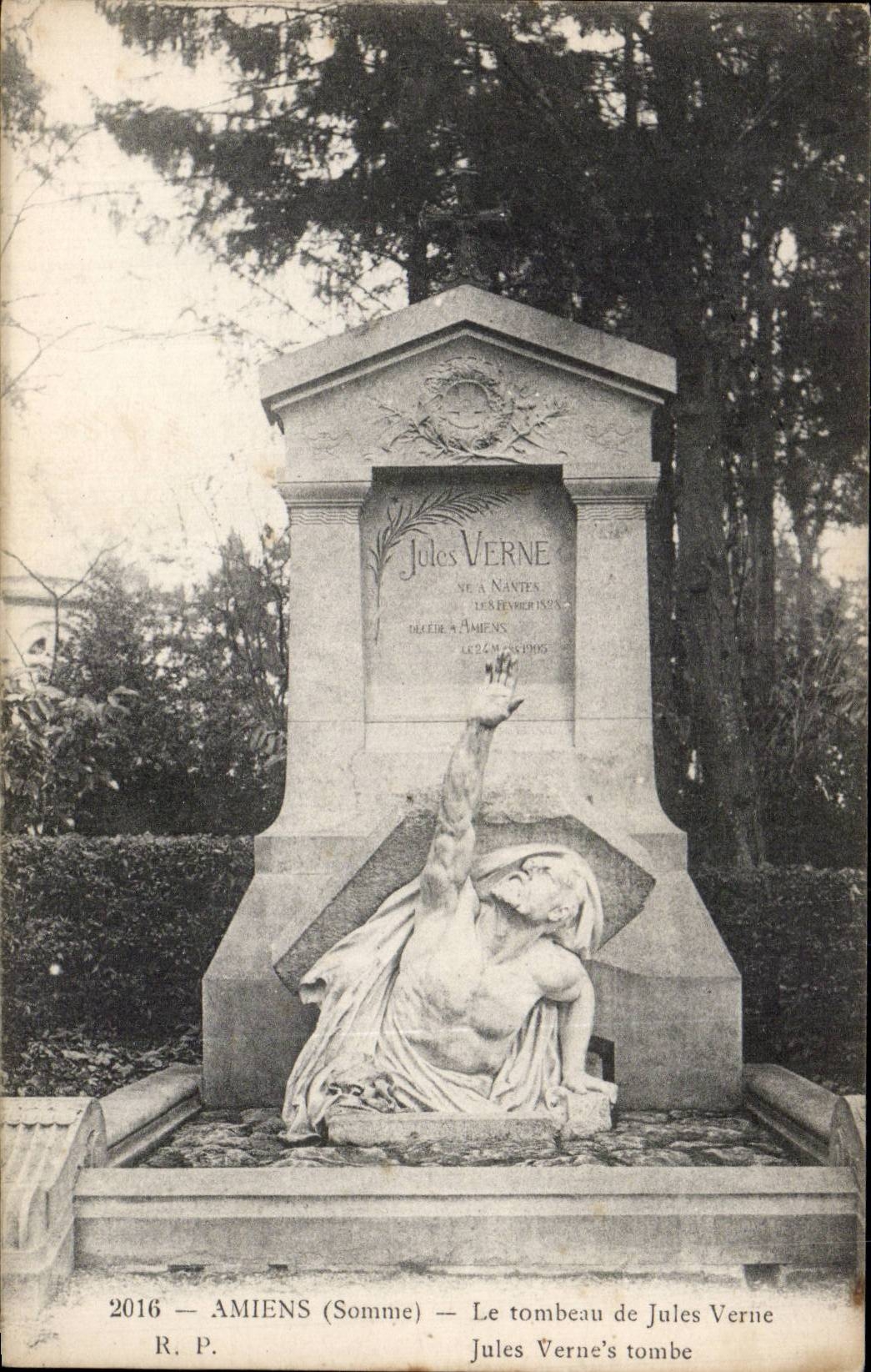 CPA Amiens Le tombeau de Jules Verne 