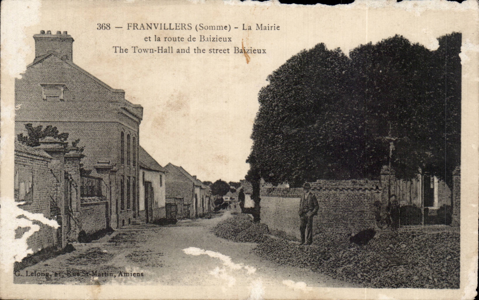 Franvillers (Somme) — La Mairie et la route de Baizieux — G. Lelong, 57 Rue St-Martin, Amiens